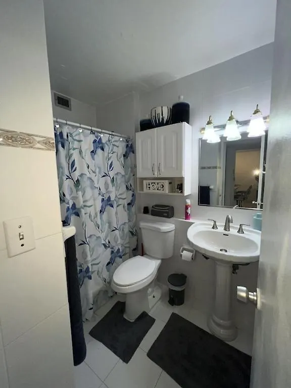 Relaxing Beach Condo-5 Mins From Airport San Juan